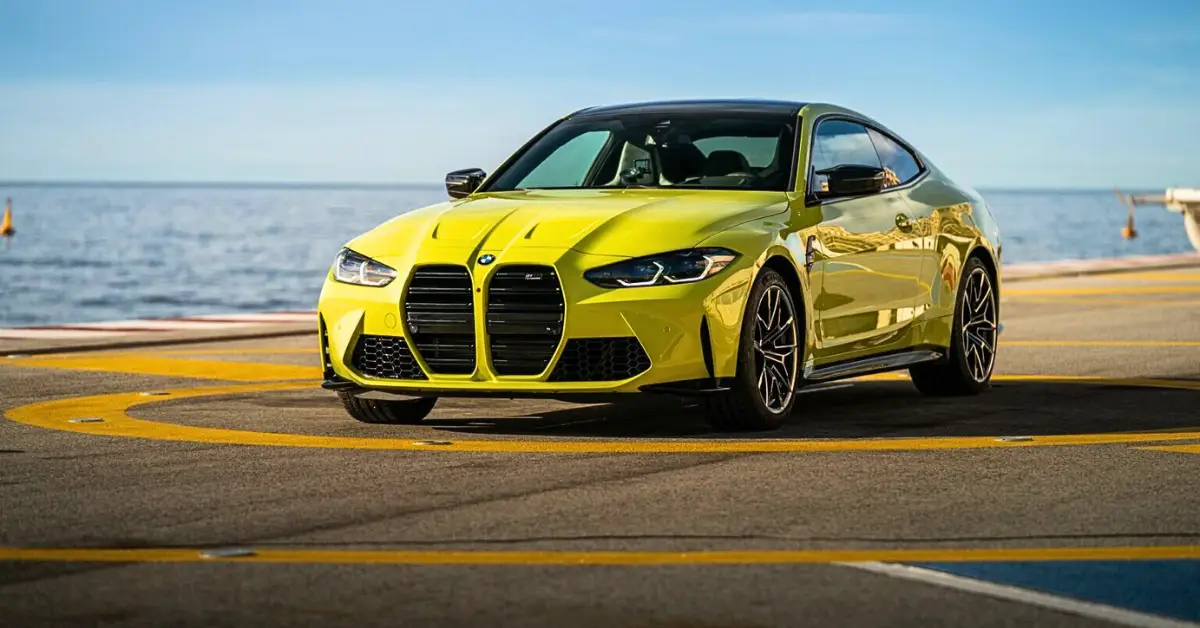 BMW M4 G82 vs M440i, 430i coupe