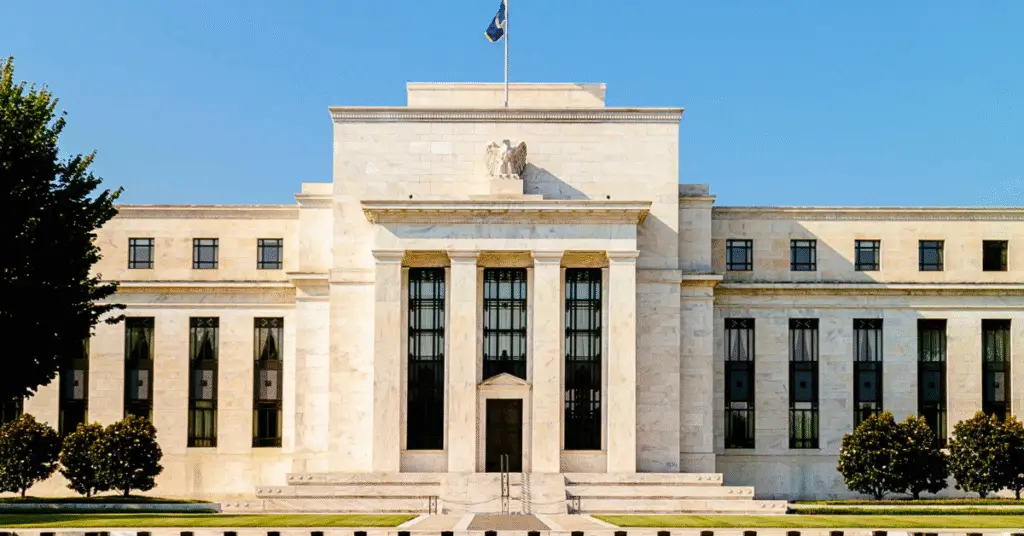federal reserve building - explaining what is the Federal Reserve?