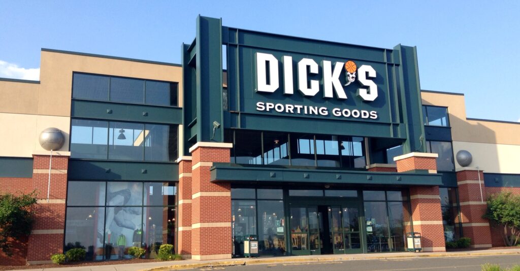 Dick's Sporting Goods retail store closures.
