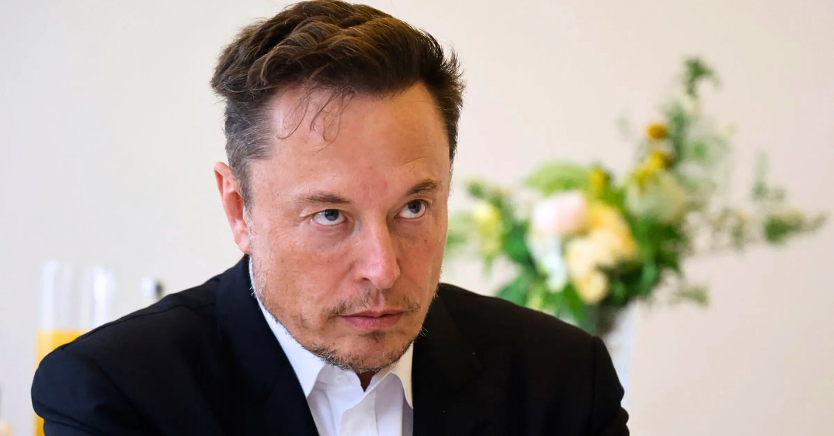 Elon Musk slams Democrat Senator over trillion pay deal