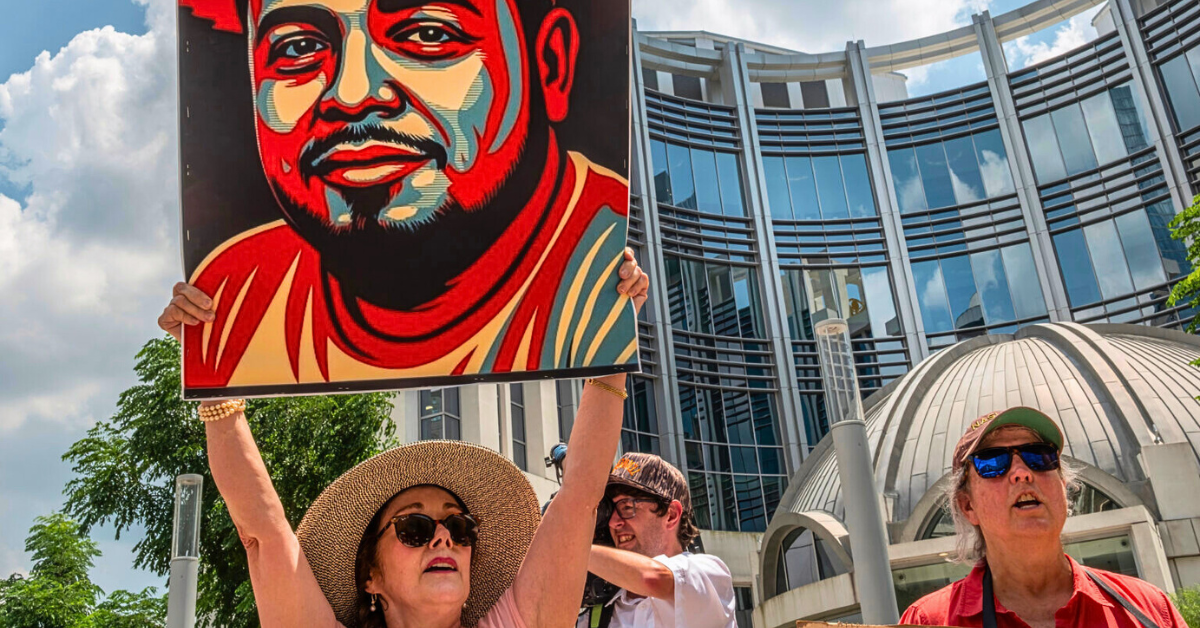 Judge orders release of Kilmar Abrego Garcia