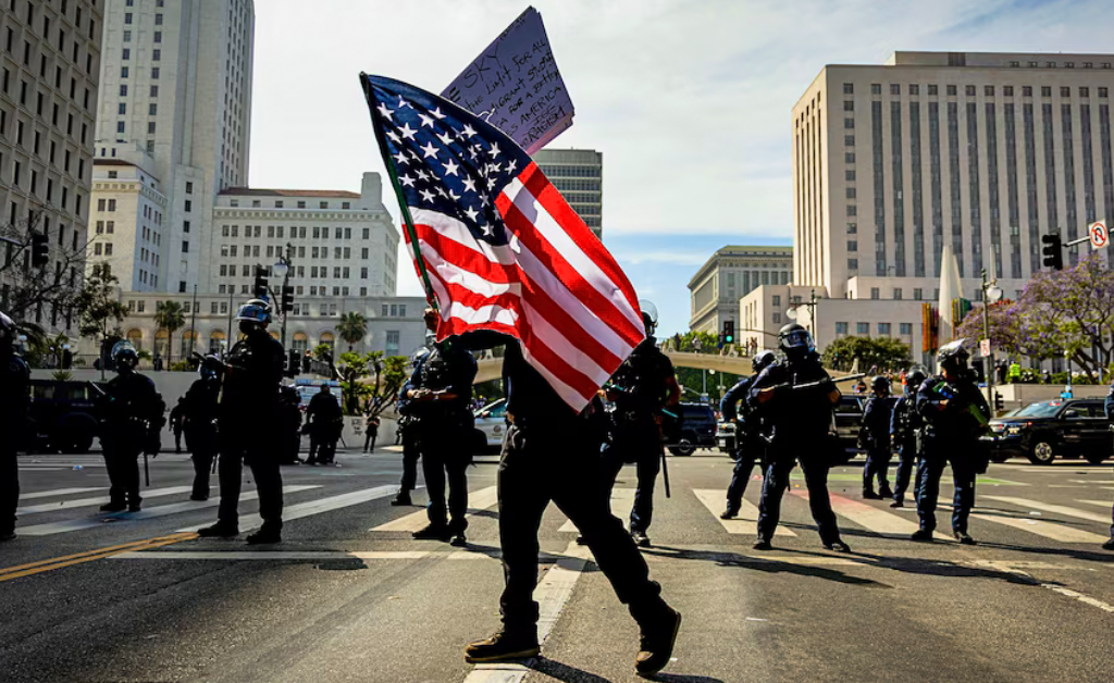 DHS orders tech giants to disclose anti-ice accounts